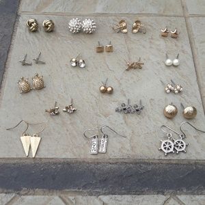 18 pairs of earrings